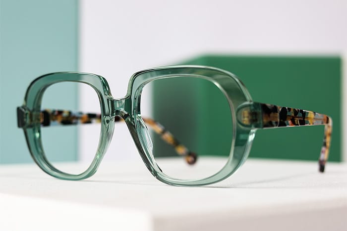 image d'une paire de lunette verte de la marque Nathalie Blanc